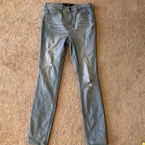 Hollister Light Wash Jeans 3S